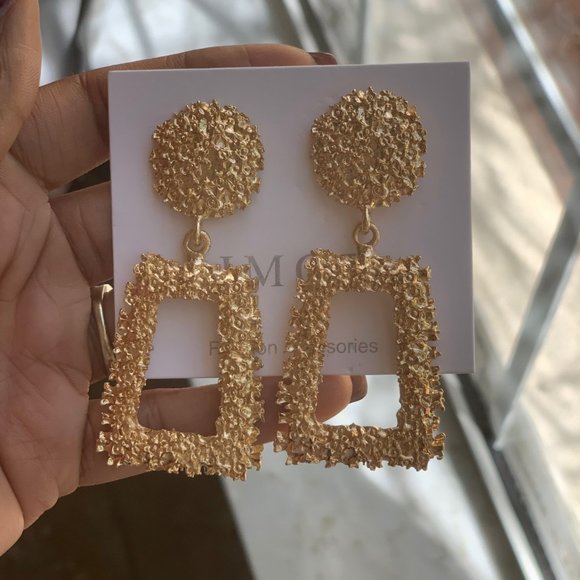 Gold Textured Earrings - Picture 1 of 1